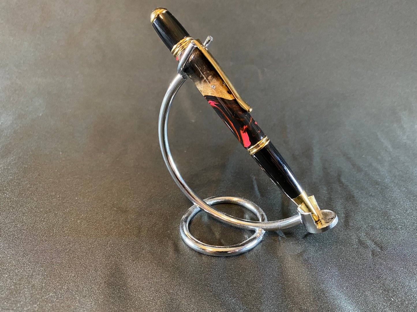 Magenta / Black Buckeye Burl Gold and Titanium Twist Pen